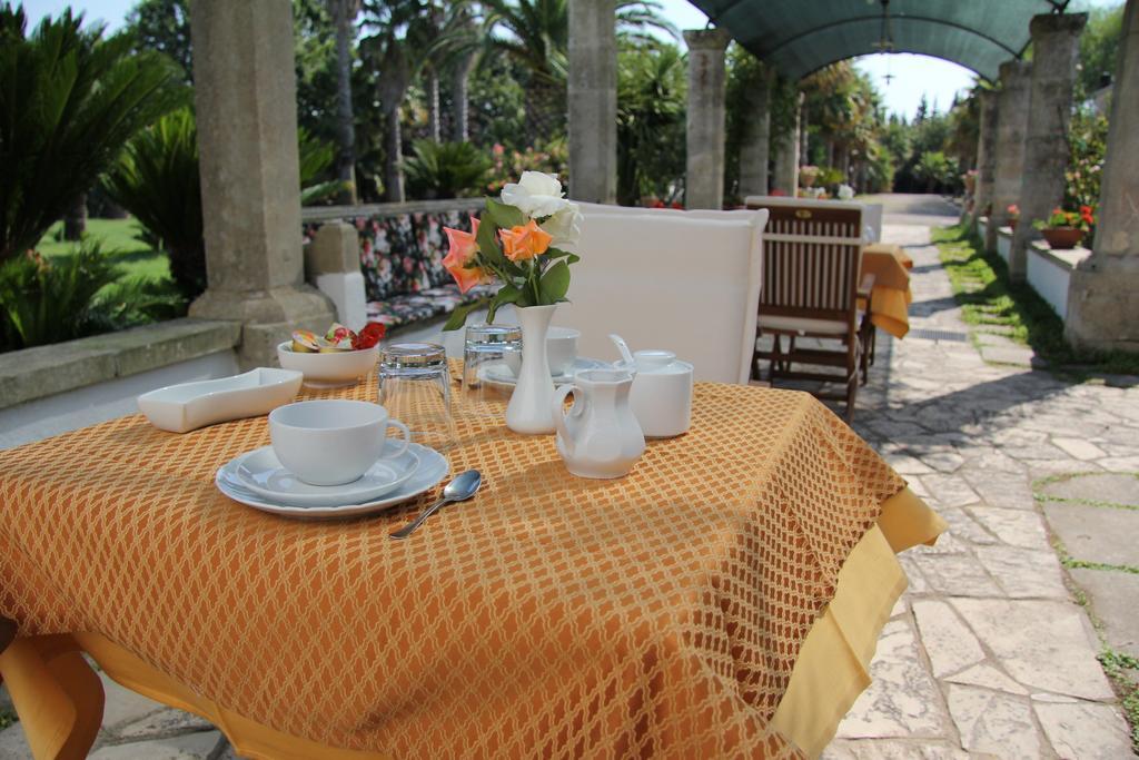 Parco Degli Aranci Bed & Breakfast Cutrofiano Ngoại thất bức ảnh